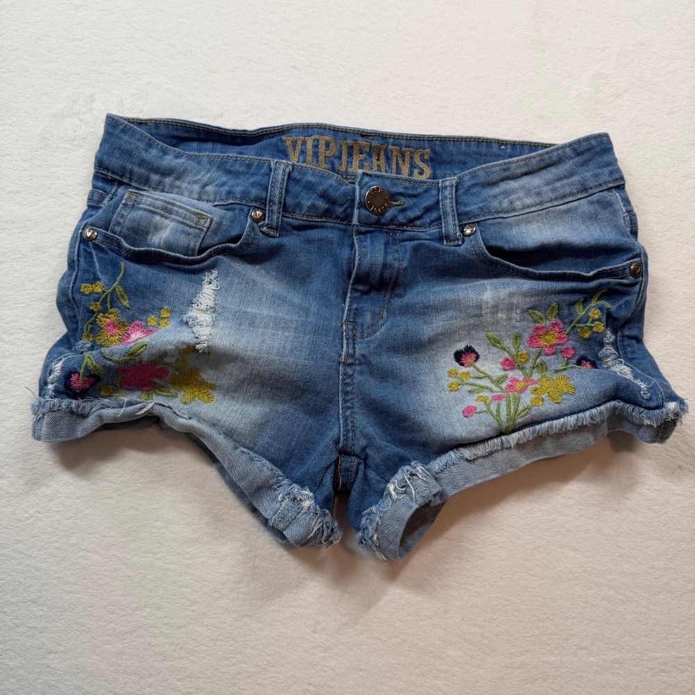VIP Jeans Embroidered Shorts Womens 7/8 Blue Good Floral Distressed 9-70544MB